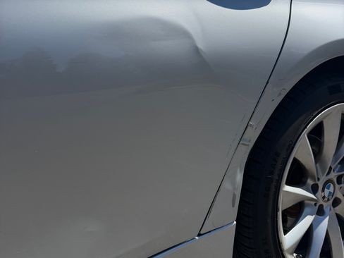 Used 2018 BMW 320i Sedan RWD image 12