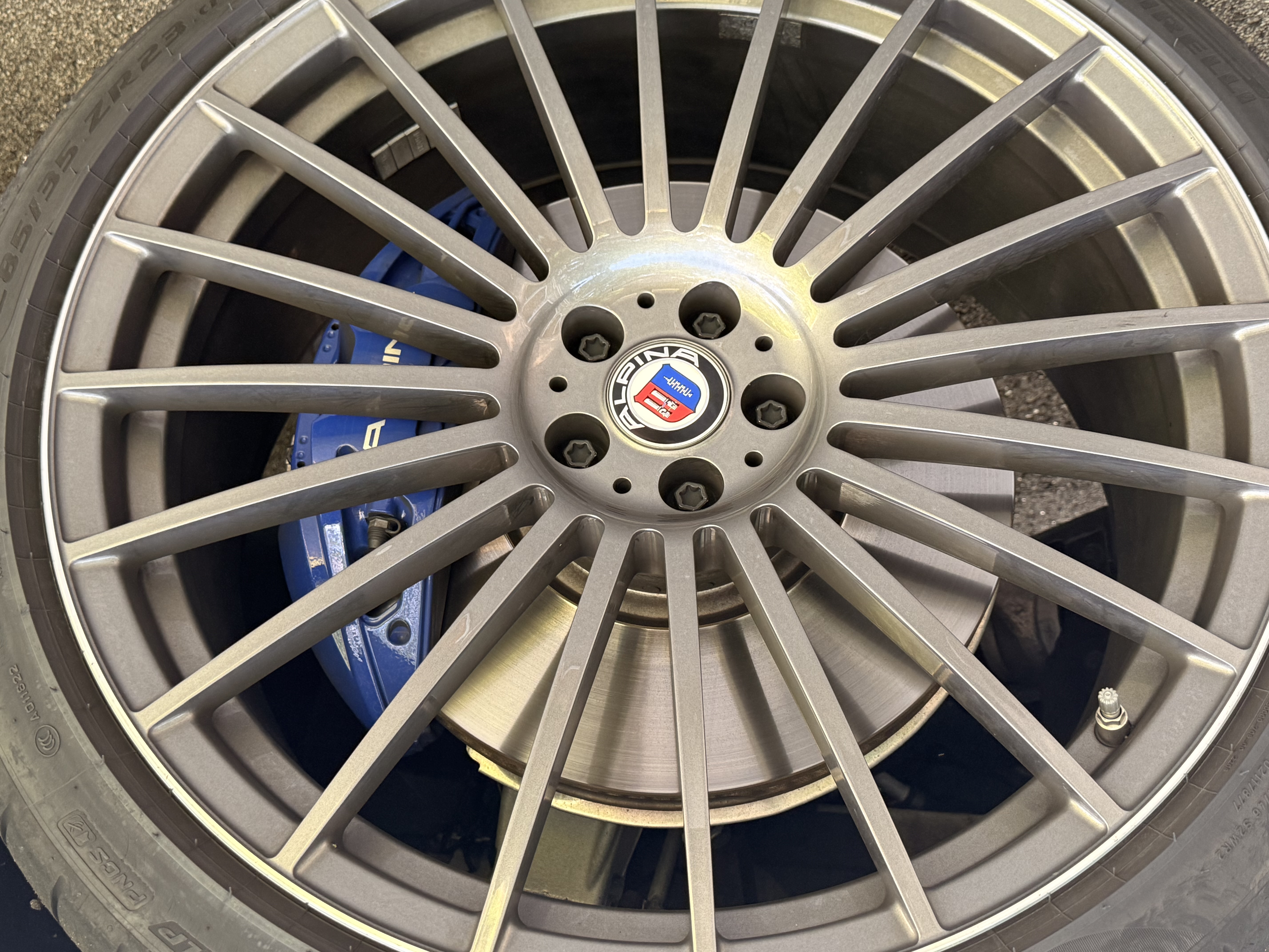 Used 2025 BMW ALPINA XB7 AWD/4WD image 31