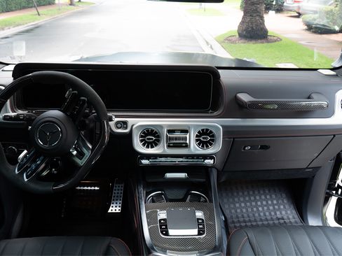 Used 2025 Mercedes-Benz G 63 AMG 4MATIC image 5