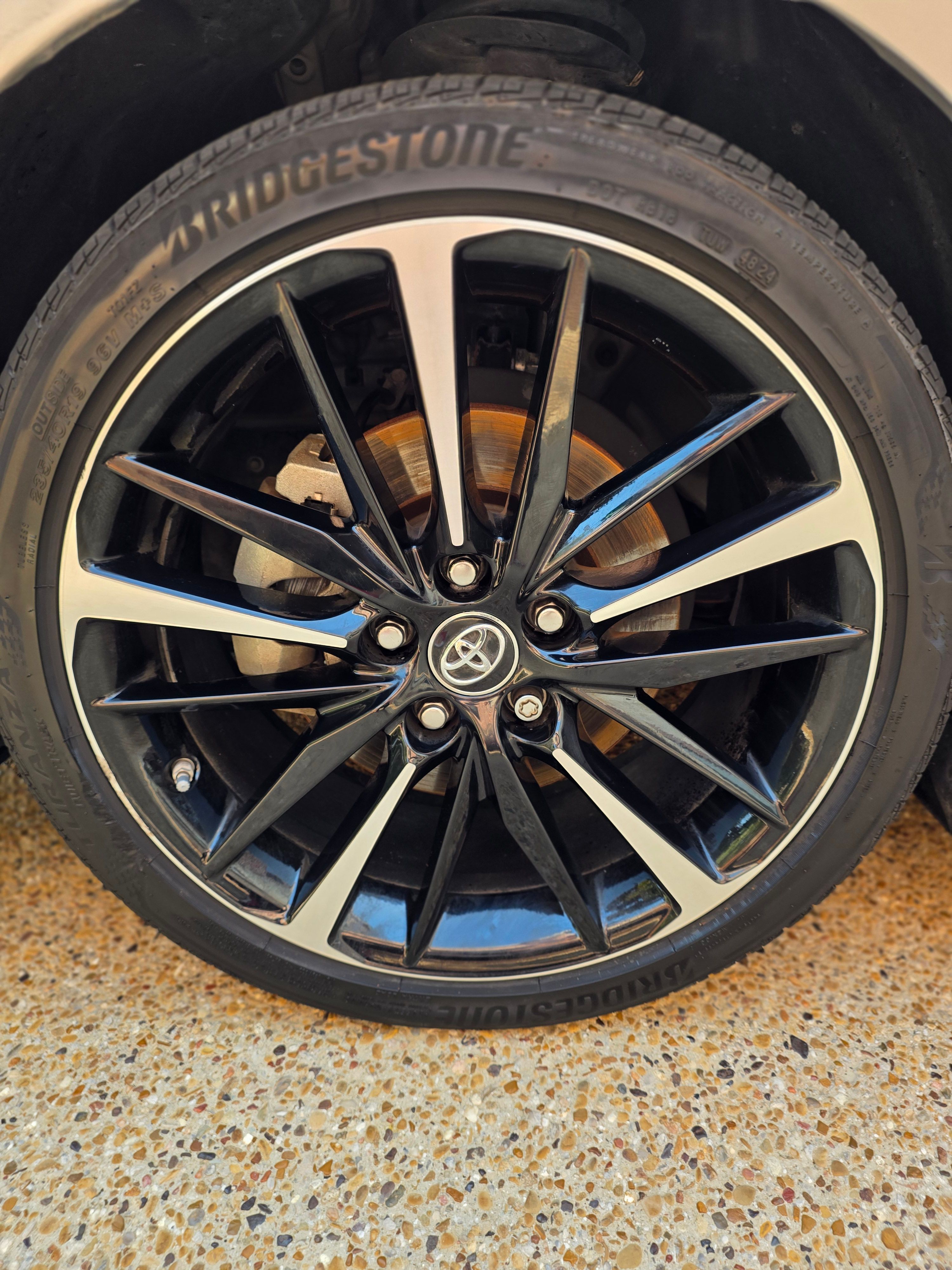 Used 2019 Toyota Camry XSE FWD image 6