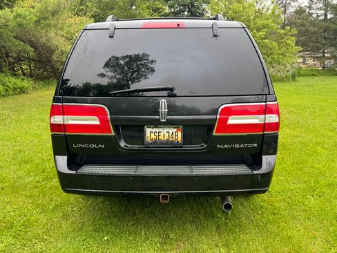Used 2013 Lincoln Navigator 4WD w/ HD Trailer Tow Pkg image 5