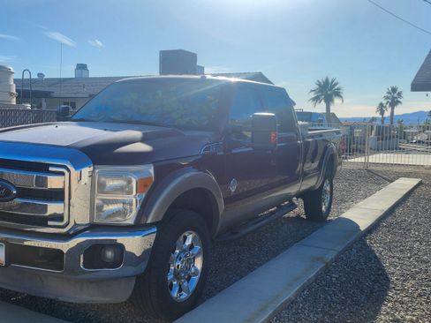 Used 2012 Ford F350 Lariat image 1