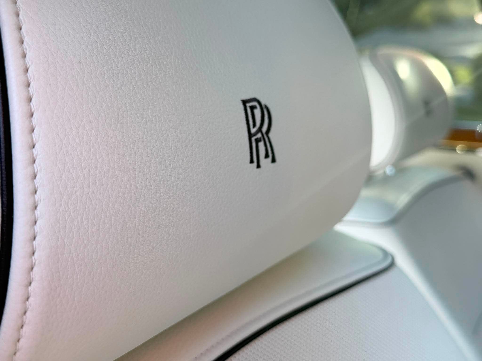 Used 2014 Rolls-Royce Ghost RWD image 18
