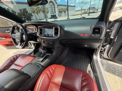 Used 2018 Dodge Charger SRT Hellcat RWD image 6