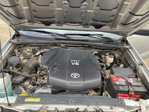 Used 2013 Toyota Tacoma PreRunner image 13