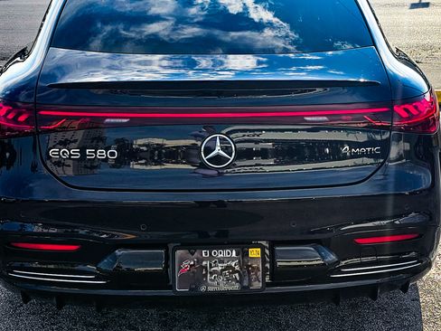 Used 2022 Mercedes-Benz EQS 580 4MATIC Sedan image 8
