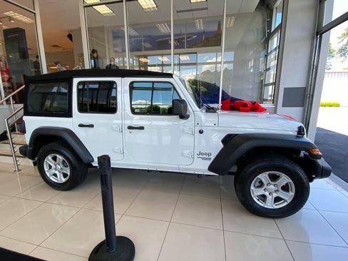 Used 2020 Jeep Wrangler Unlimited Sport S image 2