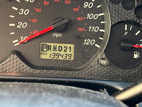 Used 2002 MAZDA Tribute ES image 8