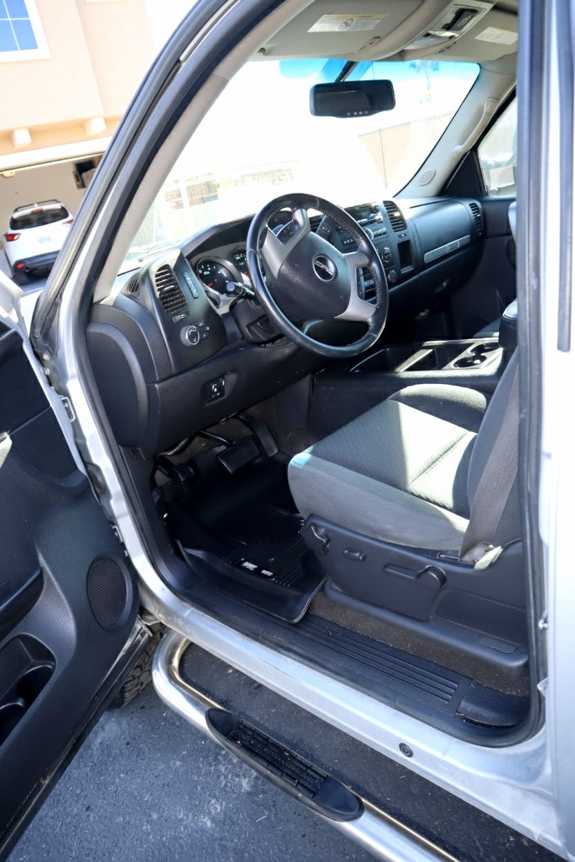 Used 2014 GMC Sierra 3500 SLE w/ SLE Preferred Package AWD/4WD image 9
