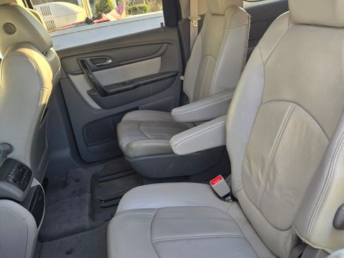 Used 2013 GMC Acadia SLT image 9