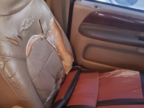 Used 2000 Ford F350 4x4 Crew Cab DRW Super Duty image 6