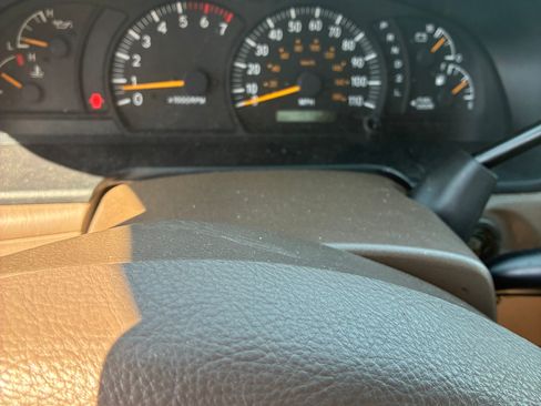 Used 2004 Toyota Tundra Limited image 8