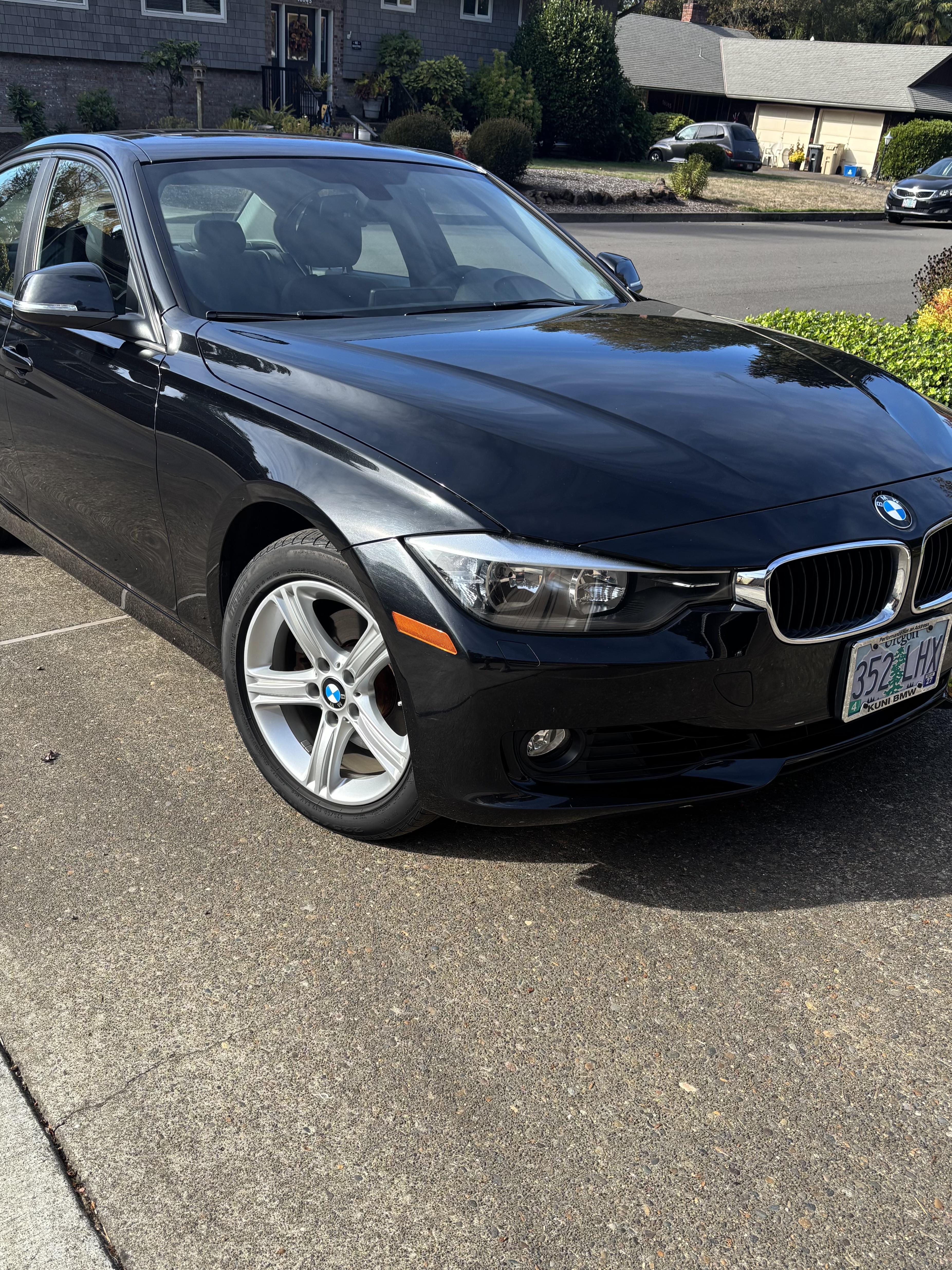 Used 2014 BMW 328i xDrive Sedan AWD/4WD image 2