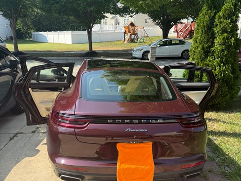 Used 2019 Porsche Panamera 4 AWD/4WD image 4