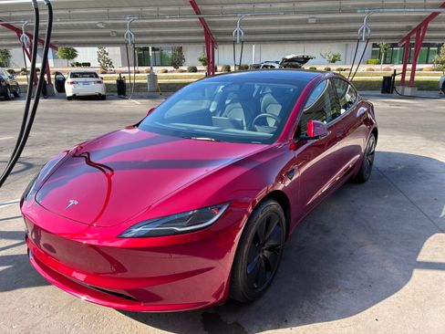 Used 2024 Tesla Model 3 Long Range RWD image 9