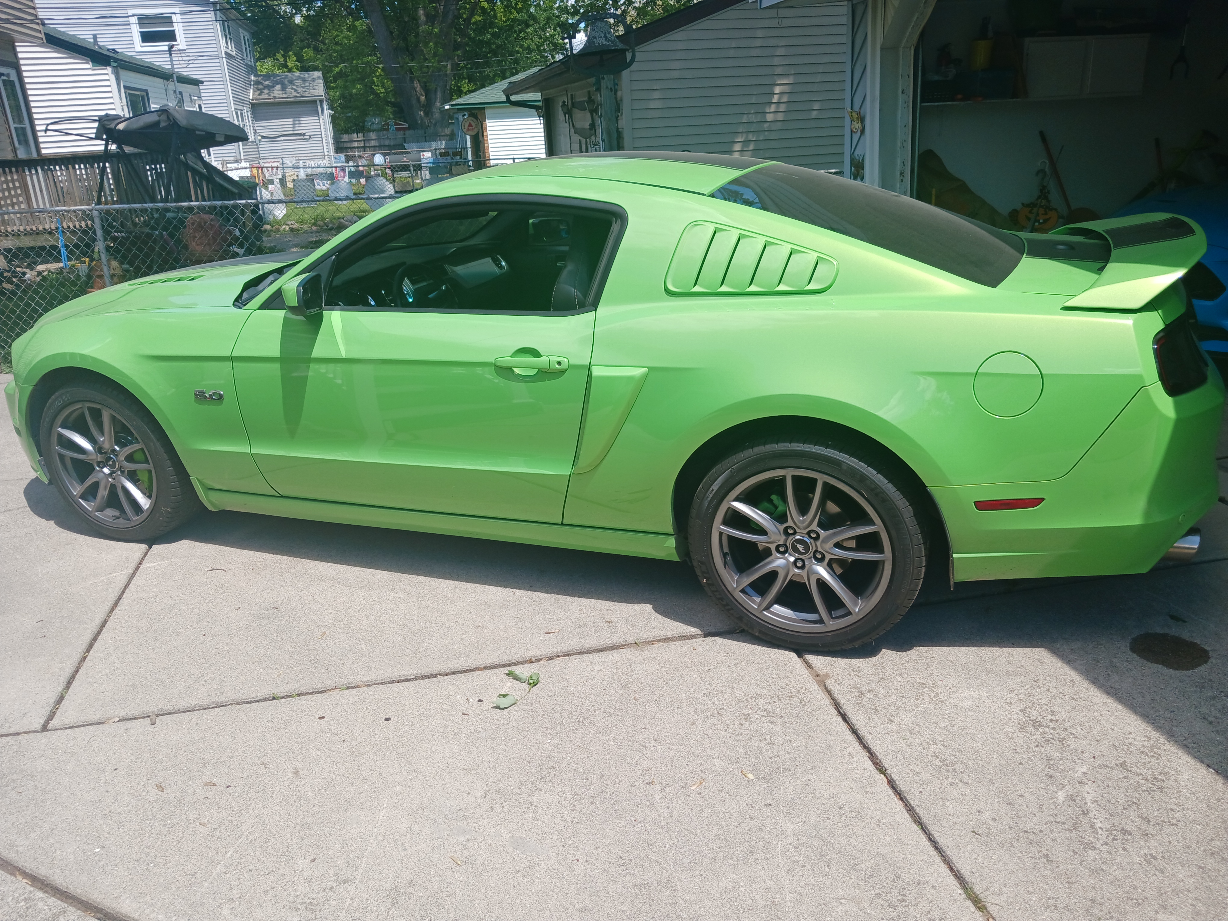 Used 2014 Ford Mustang GT w/ Electronics Package RWD image 6