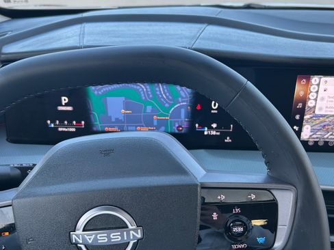 Used 2025 Nissan Murano SL image 14