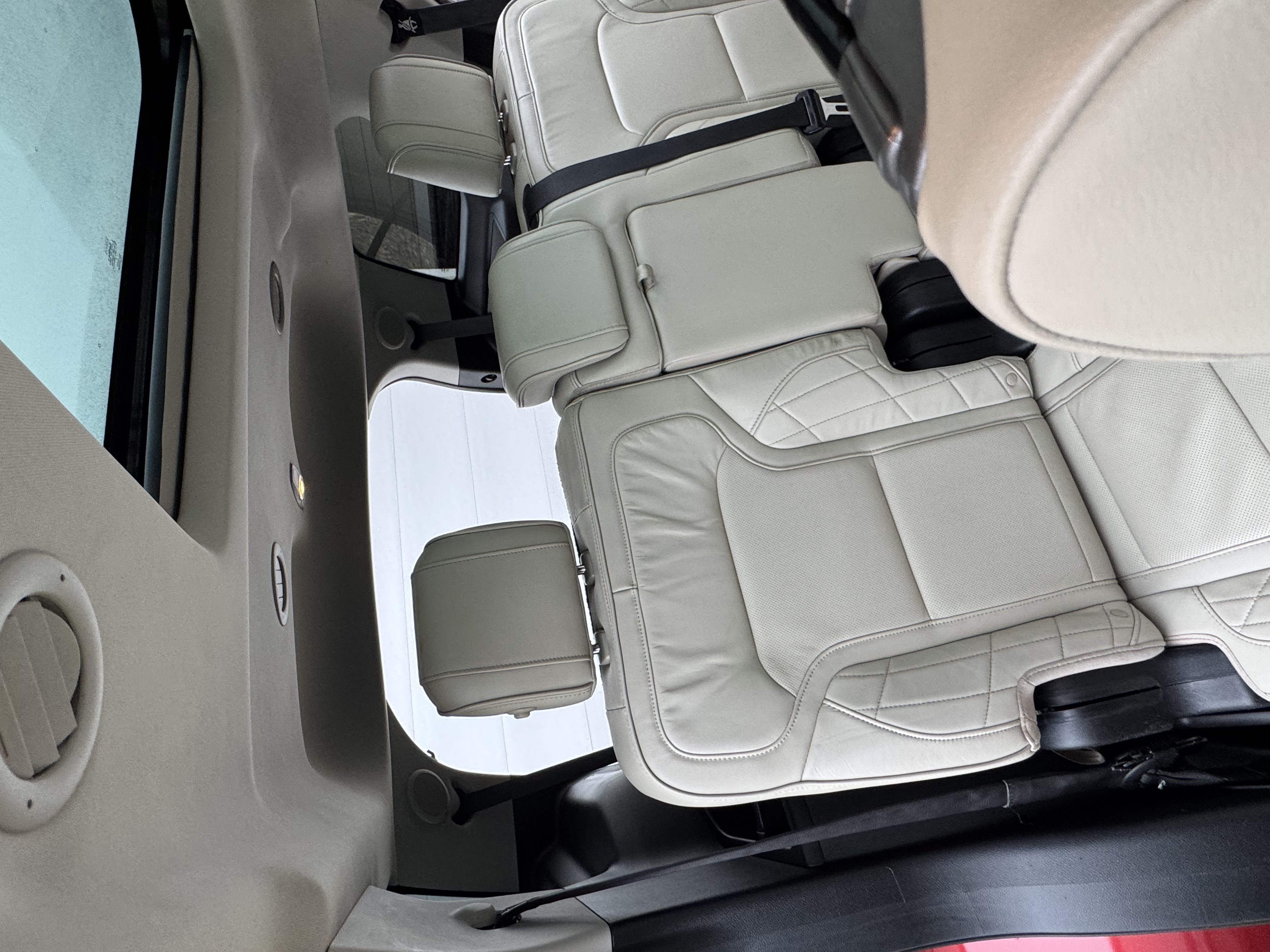 Used 2016 Ford Explorer Platinum AWD/4WD image 28