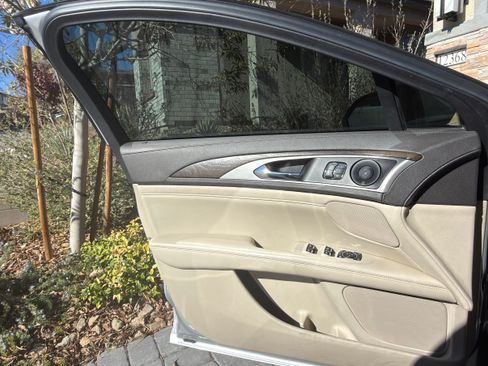 Used 2019 Lincoln MKZ Reserve w/ Reserve Plus Package image 15