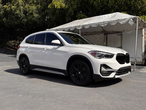 Used 2020 BMW X1 sDrive28i w/ Convenience Package FWD image 2