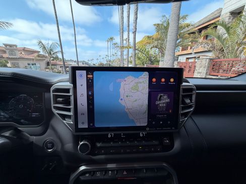 Used 2024 Toyota Tundra Platinum image 9