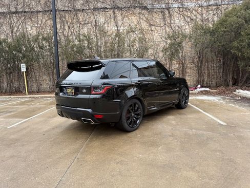 Used 2019 Land Rover Range Rover Sport HST image 8