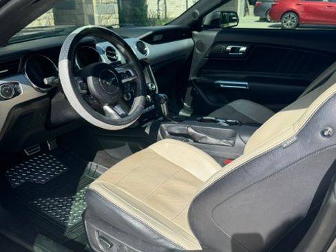 Used 2017 Ford Mustang Premium RWD image 5