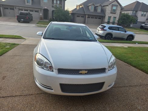 Used 2015 Chevrolet Impala LT w/ LT Sunroof Package FWD image 8
