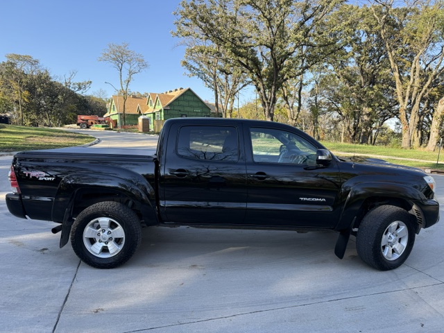 Used 2013 Toyota Tacoma 4x4 Double Cab w/ TRD Sport Pkg image 12