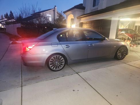 Used 2007 BMW 550i Sedan image 9