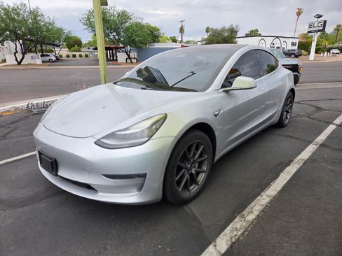 Used 2018 Tesla Model 3 Long Range image 2