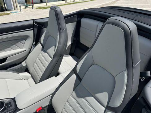 Used 2025 Porsche 911 Carrera 4 GTS image 18