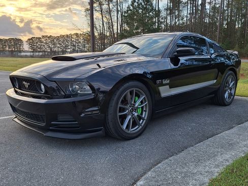 Used 2013 Ford Mustang GT Premium w/ Electronics Pkg image 8