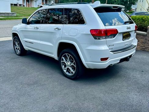 Used 2021 Jeep Grand Cherokee Overland AWD/4WD image 6