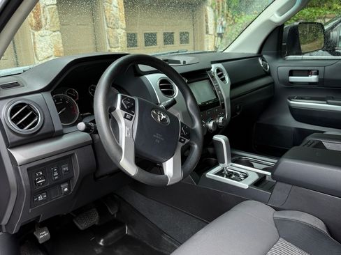Used 2016 Toyota Tundra SR5 image 10