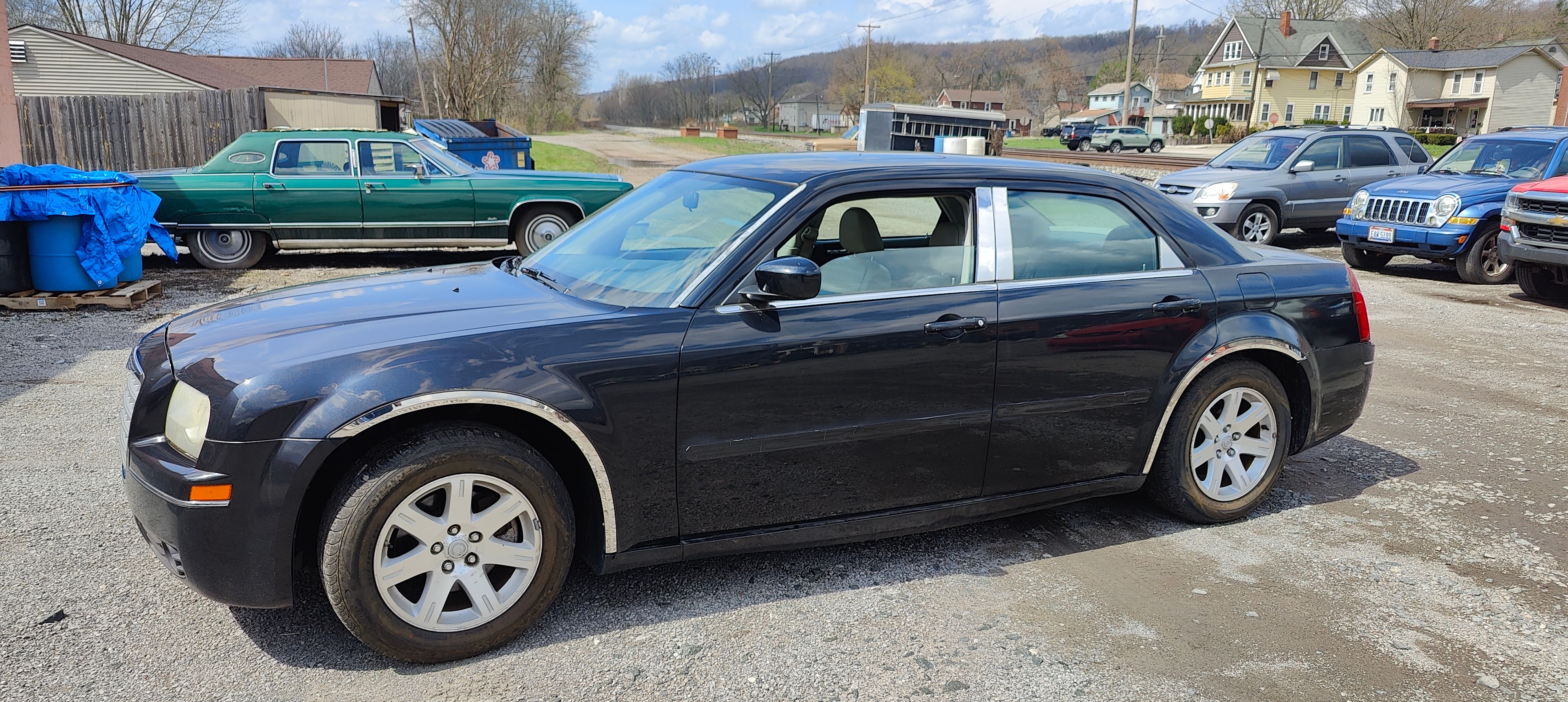 Used 2006 Chrysler 300 Touring w/ Comfort/Convenience Group RWD image 2