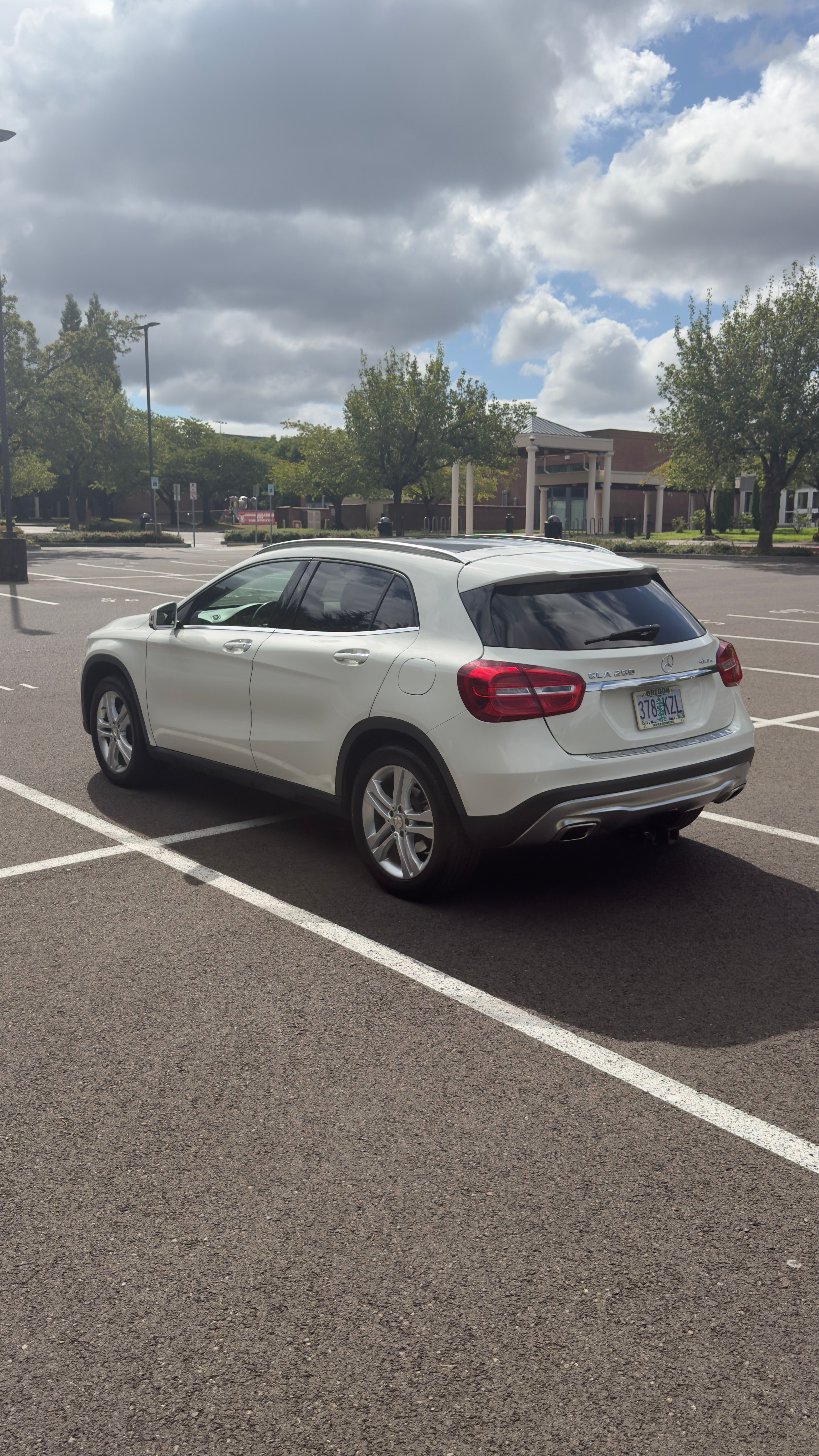 Used 2016 Mercedes-Benz GLA 250 4MATIC image 6