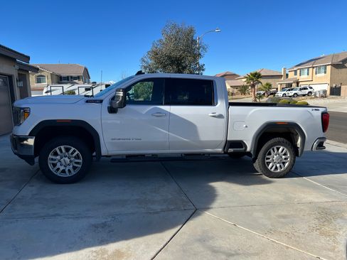 Used 2021 GMC Sierra 2500 SLE image 8