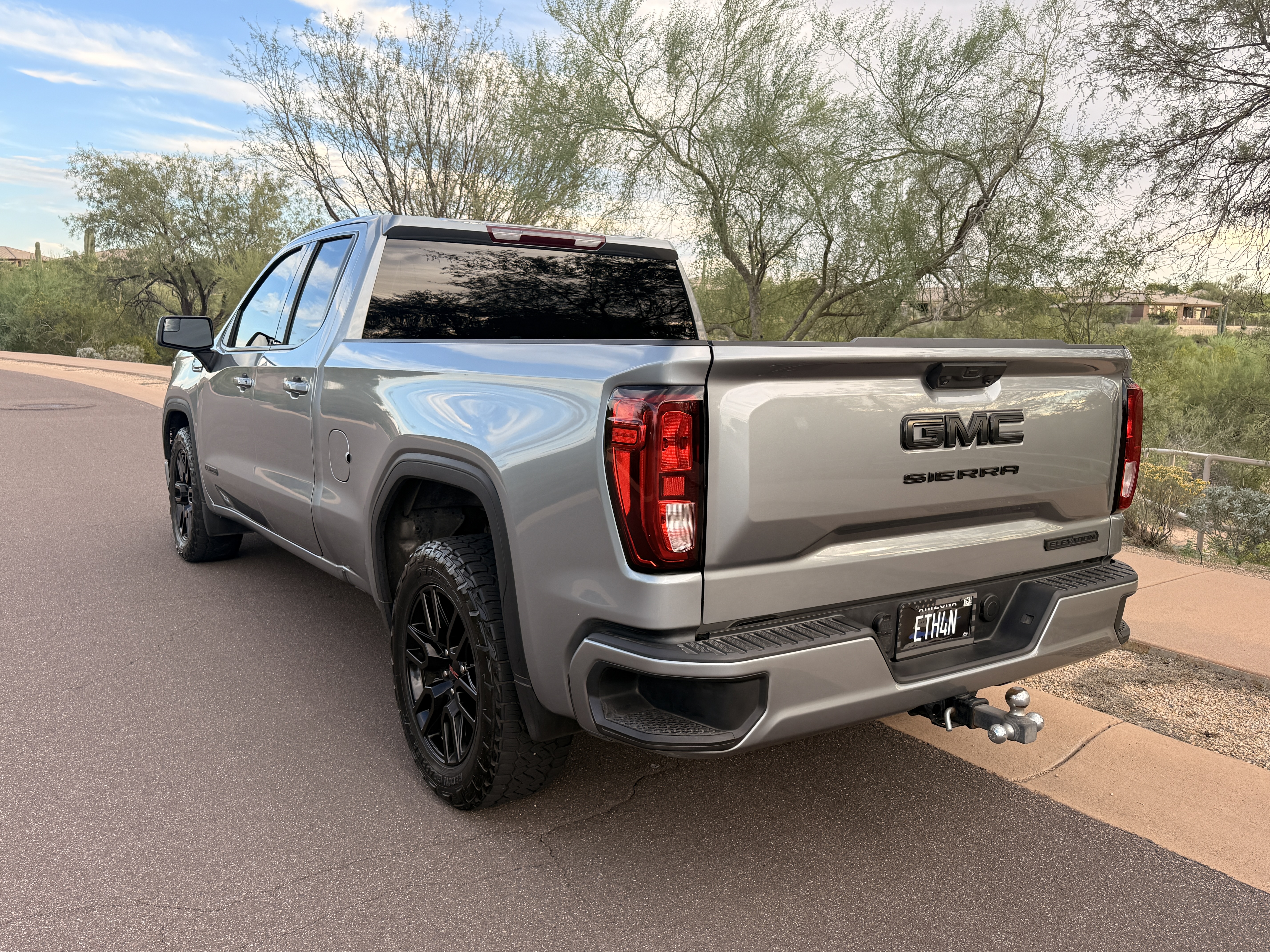 Used 2023 GMC Sierra 1500 Elevation RWD image 10