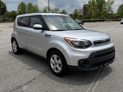 Used 2019 Kia Soul FWD image 4
