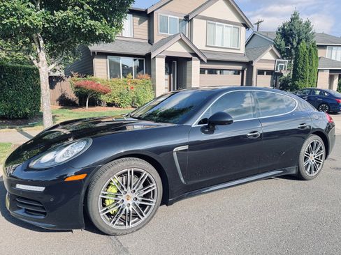 Used 2016 Porsche Panamera S RWD image 9