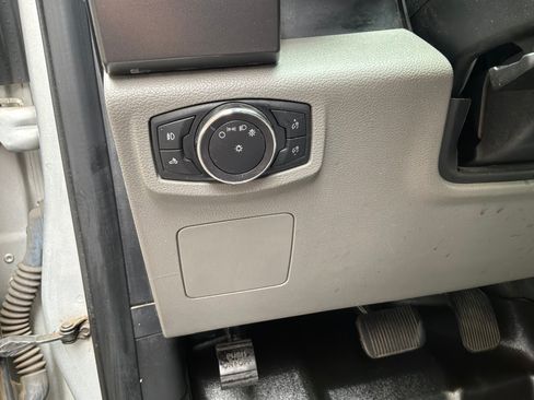 Used 2017 Ford F150 XLT AWD/4WD image 15