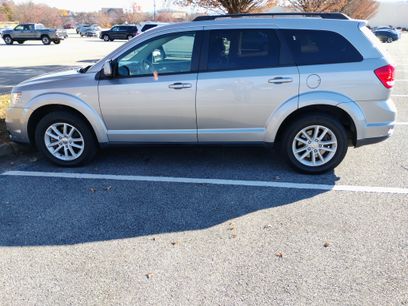 Used 2017 Dodge Journey SXT w/ Comfort/Convenience Group