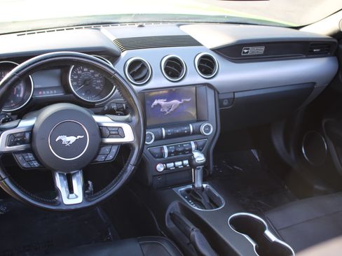 Used 2020 Ford Mustang Premium image 6