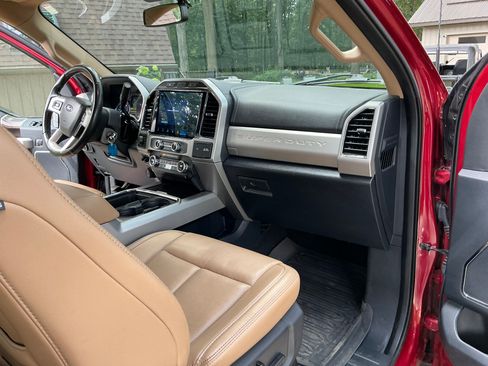 Used 2022 Ford F250 Lariat w/ Lariat Value Package AWD/4WD image 10