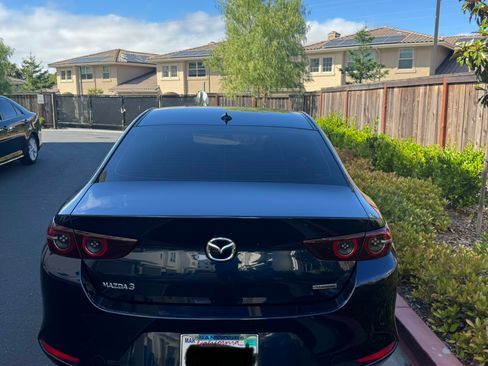 Used 2019 MAZDA MAZDA3 Sedan w/ Premium Package FWD image 5