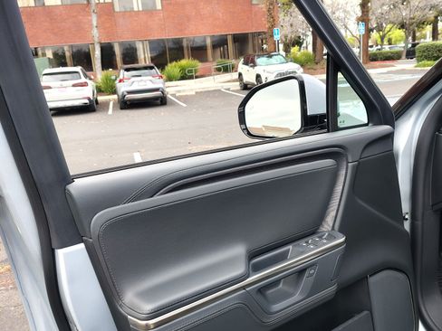 Used 2025 Rivian R1T Adventure image 21