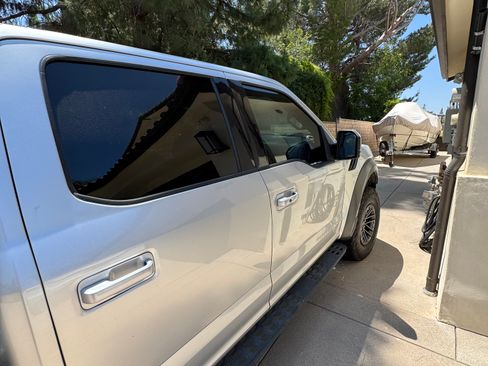 Used 2019 Ford F150 Raptor w/ Equipment Group 802A Luxury AWD/4WD image 5