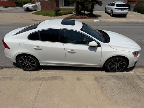 Used 2016 Volvo S60 T5 Premier w/ Convenience Package FWD image 4