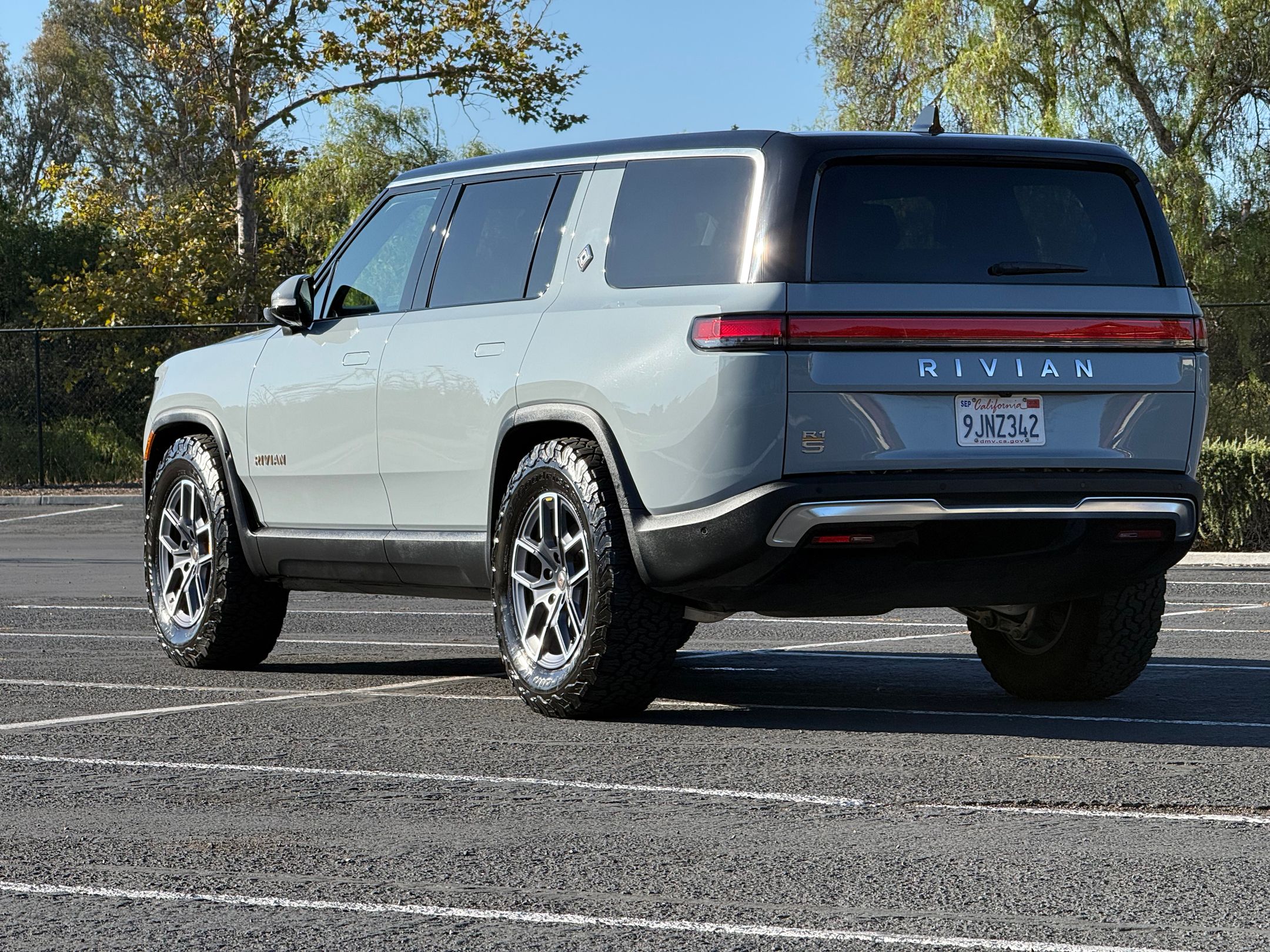 Used 2023 Rivian R1S Adventure Quad AWD/4WD image 6